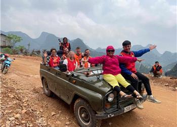 vespa tour hanoi - HA GIANG OPEN AIR JEEP TOUR 2 DAYS FROM $195/ PERSON